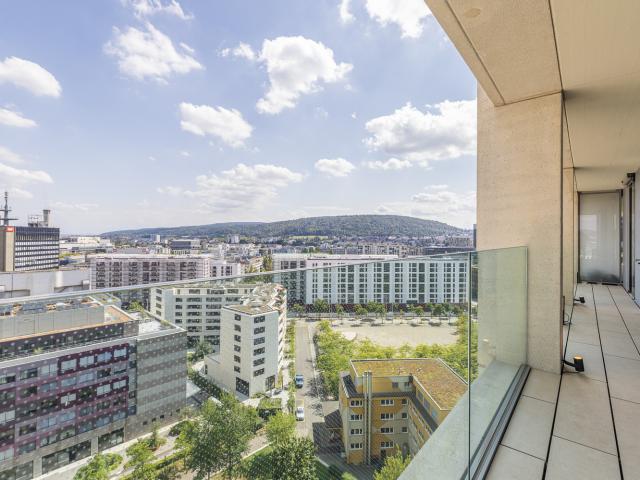2½ ZI WOHNUNG IN ZÜRICH KREIS 11 OERLIKON, MÖBLIERT