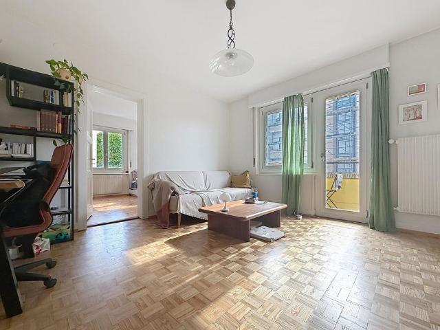 2 Zimmer, 43 m², 2. Stock
