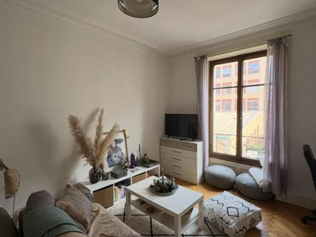 2 Zimmer, 41 m², 1. Stock