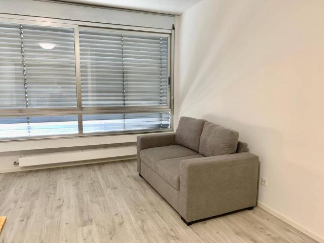 2 Zimmer, 42 m², 1. Stock