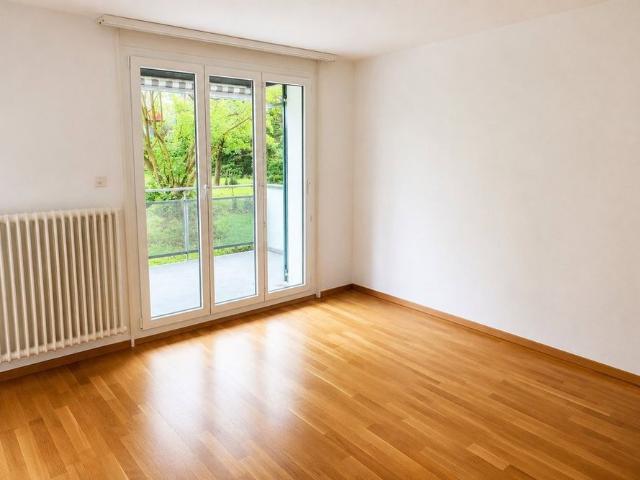 2 Zimmer, 42 m², 1. Stock