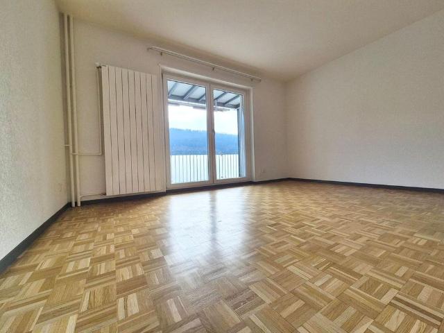 2 Zimmer, 42 m², 2. Stock