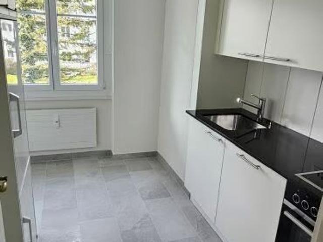 2 Zimmer, 47 m², 1. Stock