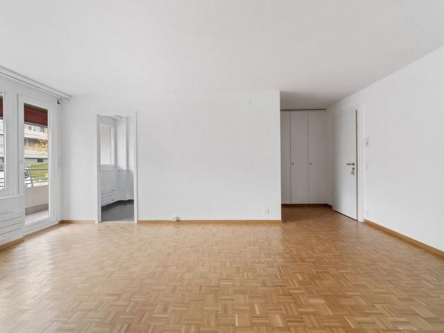 2 Zimmer, 47 m², 1. Stock