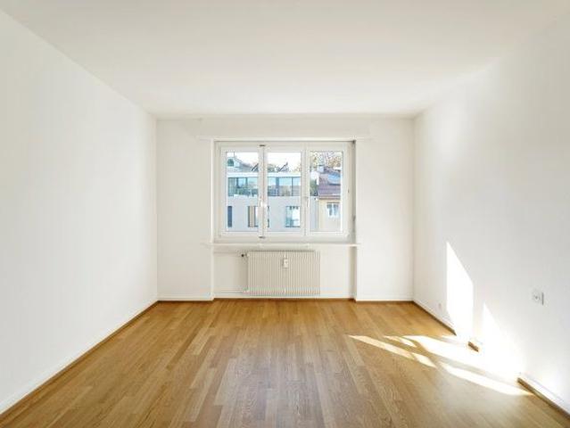 2 Zimmer, 47 m², 1. Stock