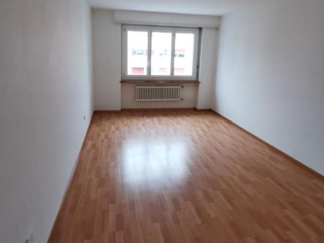 2 Zimmer, 47 m², 2. Stock