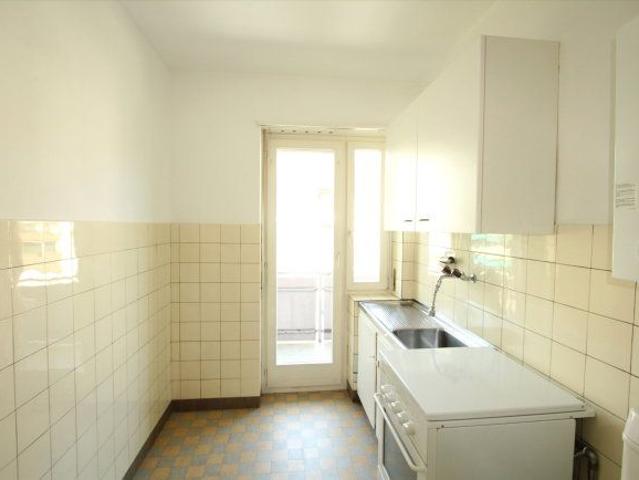 2 Zimmer, 44 m², 1. Stock