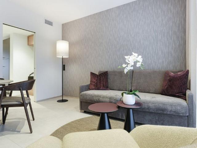2 Zimmer, 44 m², 2. Stock