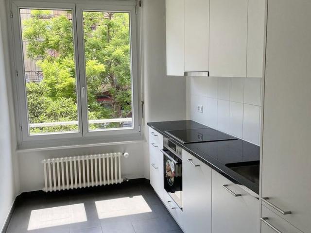 2 Zimmer, 45 m², 1. Stock