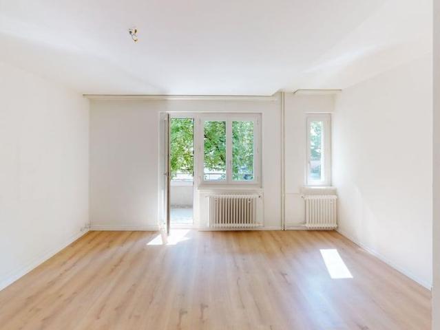 2 Zimmer, 45 m², 1. Stock