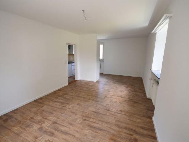 2 Zimmer, 45 m², 1. Stock