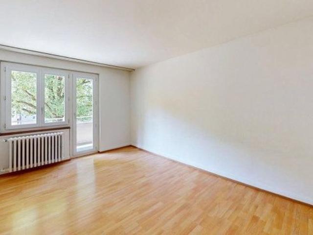 2 Zimmer, 45 m², 1. Stock