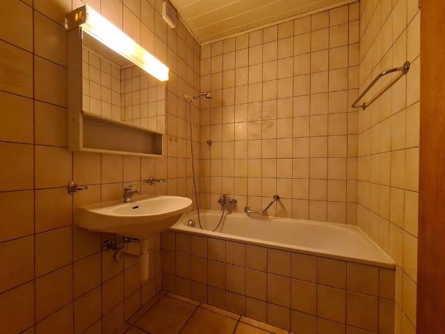2 Zimmer, 45 m², 1. Stock