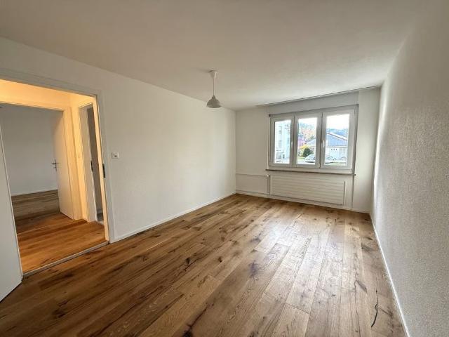 2 Zimmer, 45 m², 2. Stock