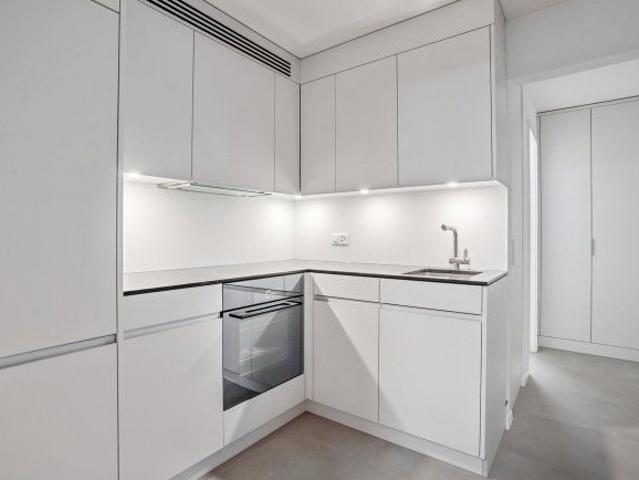 2 Zimmer, 45 m², 2. Stock