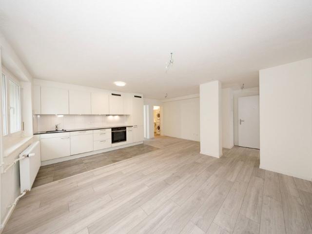 2 Zimmer, 46 m², 1. Stock