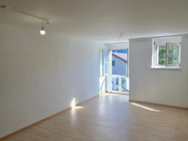 2 Zimmer, 46 m², 1. Stock