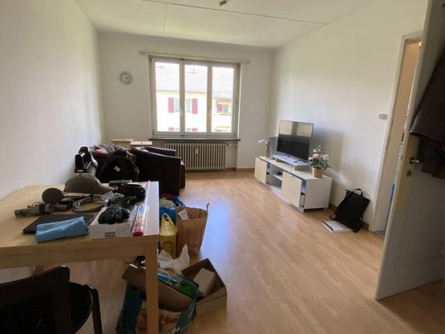 2 Zimmer, 46 m², 2. Stock