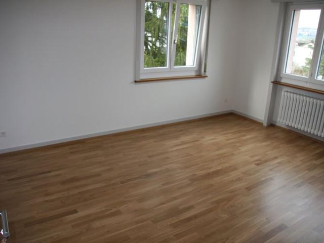 2 Zimmer, 48 m², 1. Stock