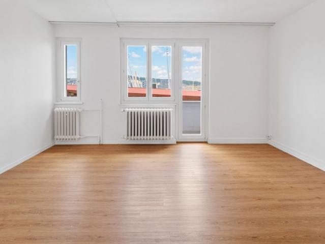 2 Zimmer, 48 m², 1. Stock