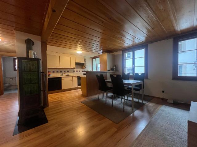 2 Zimmer, 48 m², 1. Stock