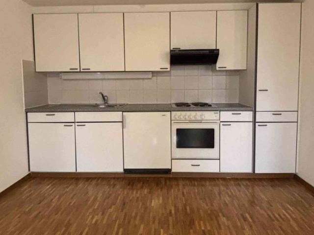 2 Zimmer, 48 m², 1. Stock