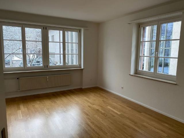 2 Zimmer, 48 m², 1. Stock