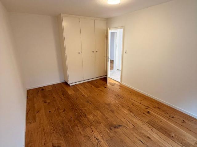 2 Zimmer, 48 m², 1. Stock