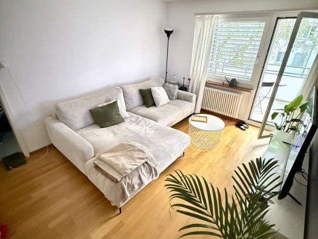 2 Zimmer, 48 m², 1. Stock