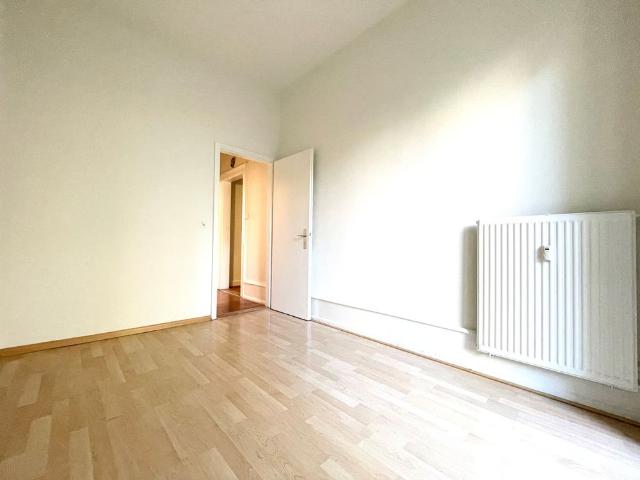 2 Zimmer, 48 m², 2. Stock