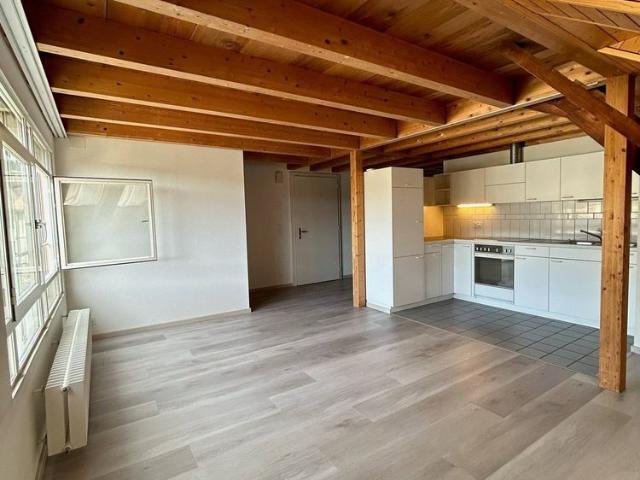 2 Zimmer, 48 m², 2. Stock