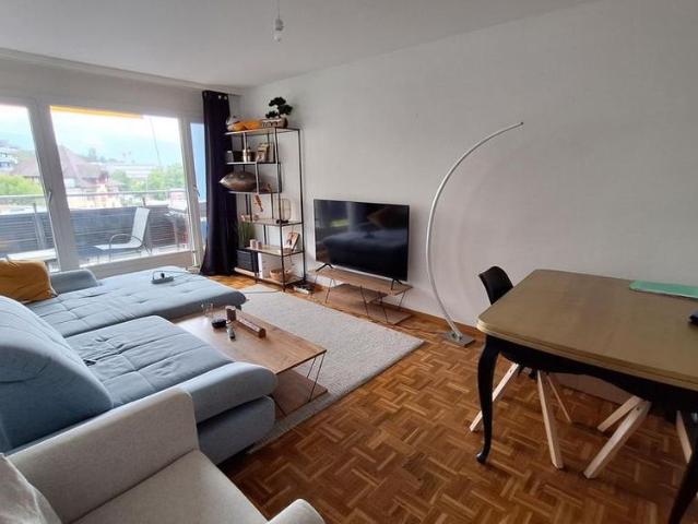 2 Zimmer, 48 m², 2. Stock