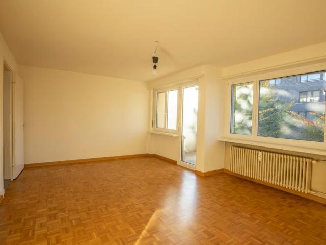 2 Zimmer, 49 m², 1. Stock