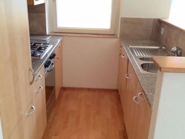 2 Zimmer, 49 m², 1. Stock
