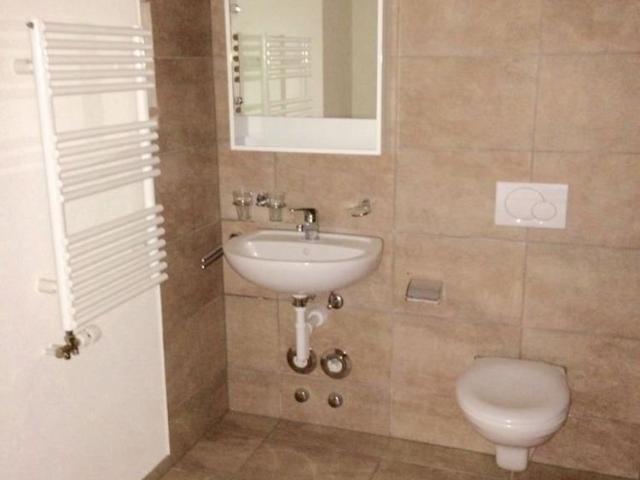 2 Zimmer, 49 m², 1. Stock