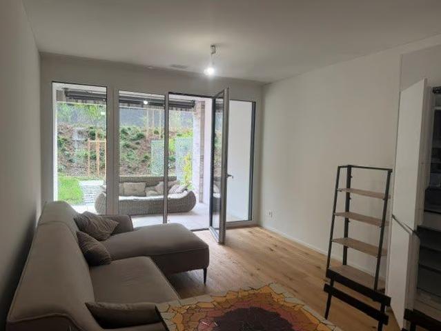 2 Zimmer, 49 m², 1. Stock
