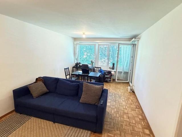 2 Zimmer, 49 m², 2. Stock