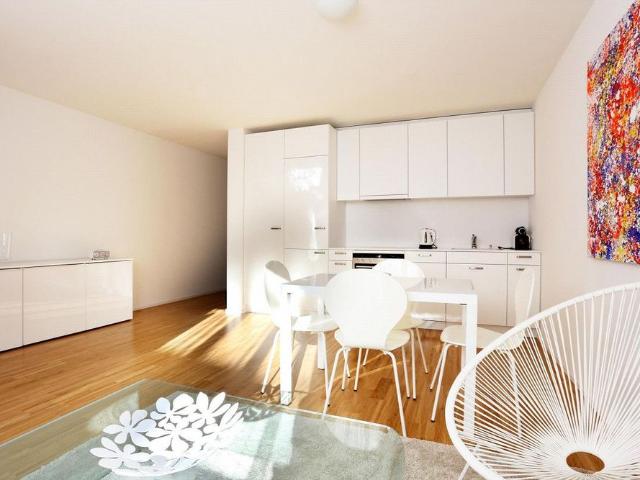 2 Zimmer, 49 m², 2. Stock
