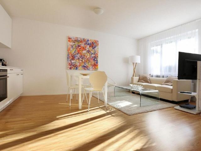 2 Zimmer, 49 m², 2. Stock