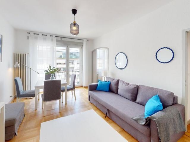 2 Zimmer, 49 m², 2. Stock