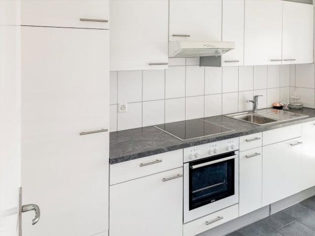 2 Zimmer, 49 m², 4. Stock