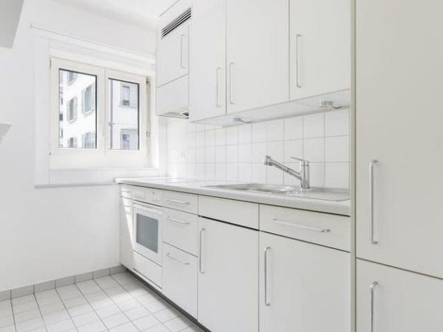 2 Zimmer, 49 m², 5. Stock