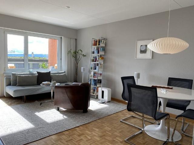 2 Zimmer, 53 m², 1. Stock