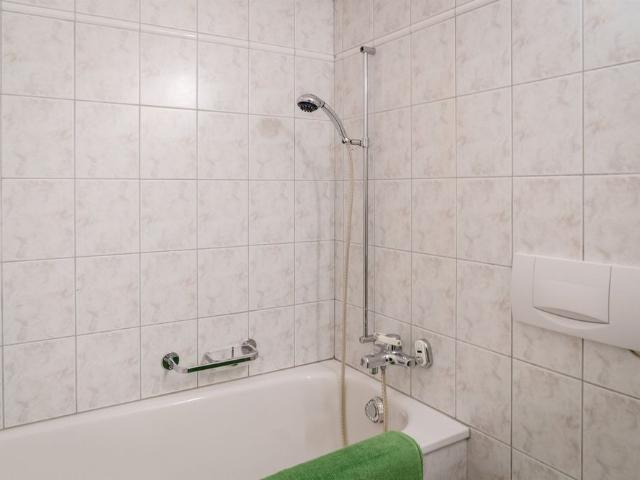 2 Zimmer, 53 m², 1. Stock