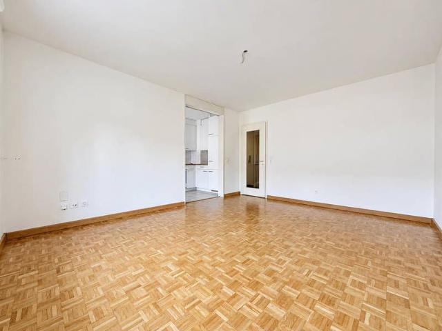 2 Zimmer, 53 m², 2. Stock