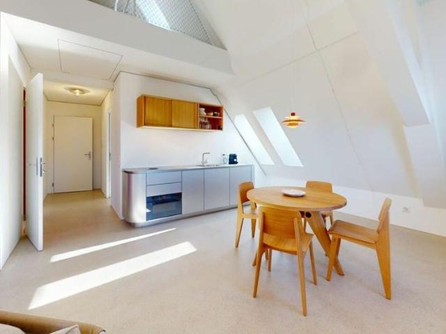 2 Zimmer, 53 m², 5. Stock