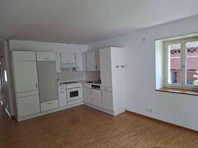 2 Zimmer, 50 m², 1. Stock