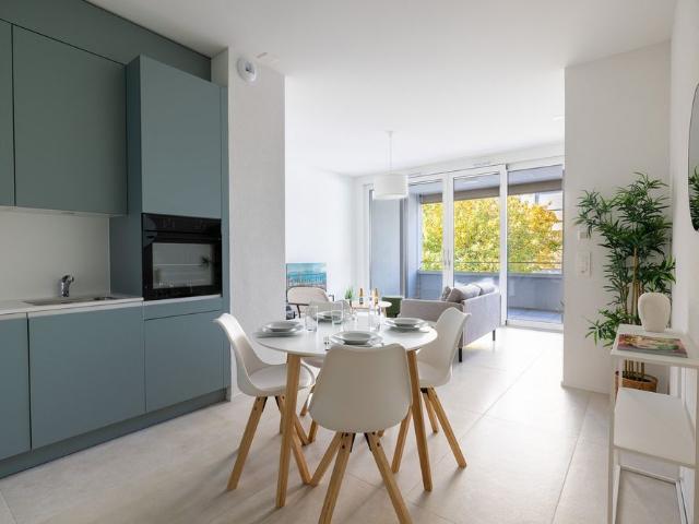 2 Zimmer, 50 m², 1. Stock