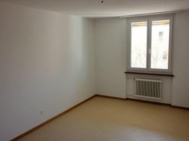 2 Zimmer, 50 m², 1. Stock