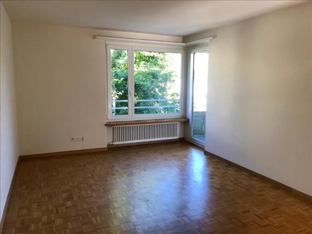 2 Zimmer, 50 m², 1. Stock